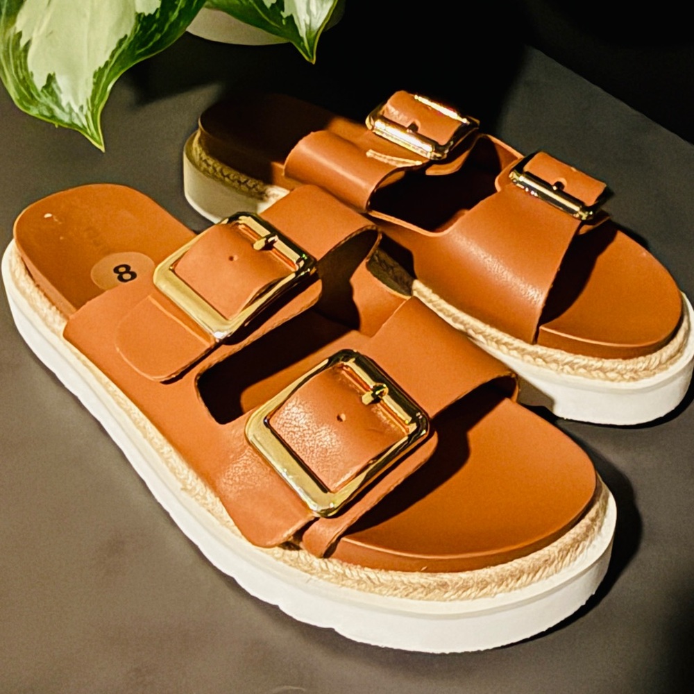 Steve Madden Brown Sandals with Gold Accents New No Tags